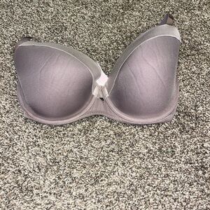 Victoria’s Secret Push Up Bra 34DD Read